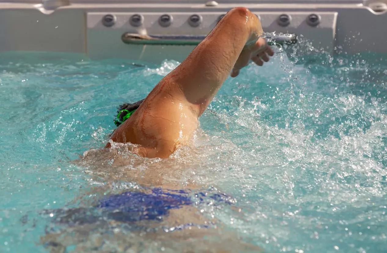 Quels sont les avantages d'un spa de nage ?